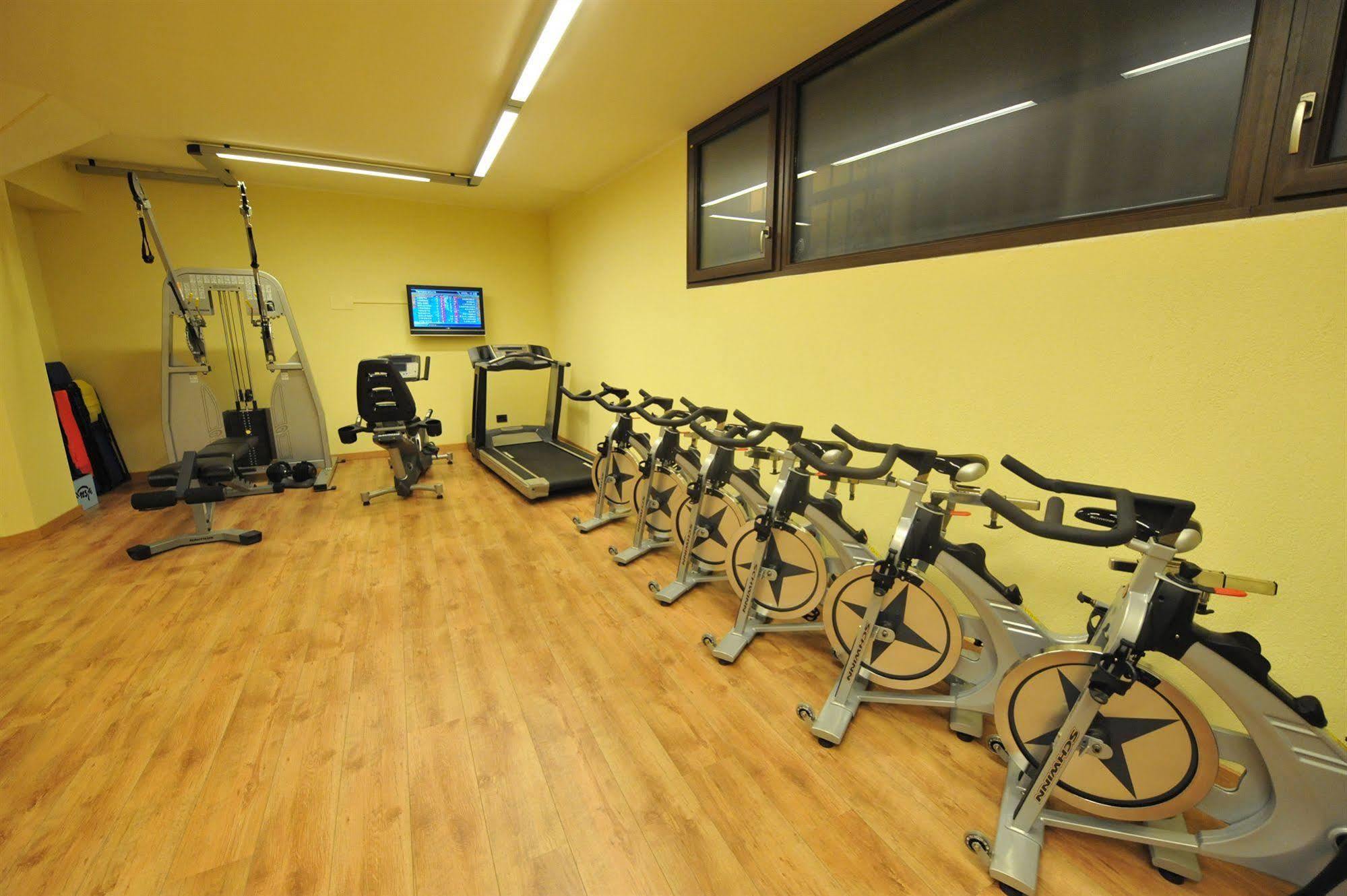 La Rocca Sport & Benessere Châtillon Buitenkant foto
